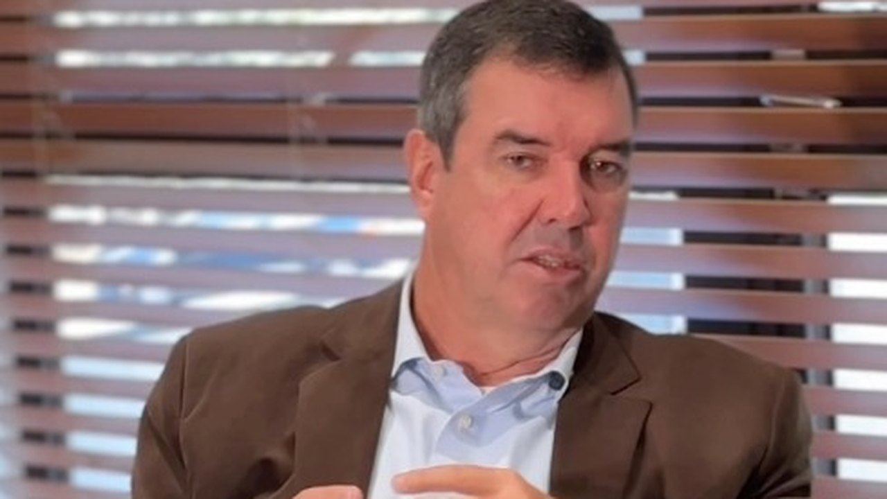 AtlasIntel: Riedel tem 49% das intenções de voto para o governo de MS; Fábio Trad tem 26%