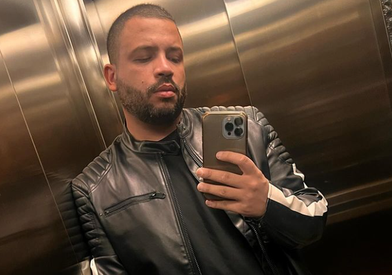 Cantor Projota é feito refém em sua própria casa em SP