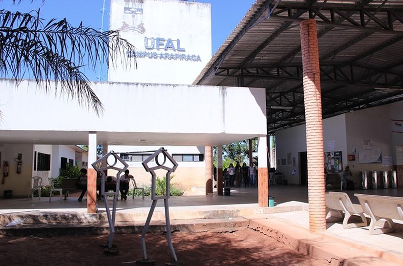 Egressos da Ufal são mais da metade dos aprovados em concurso em Arapiraca