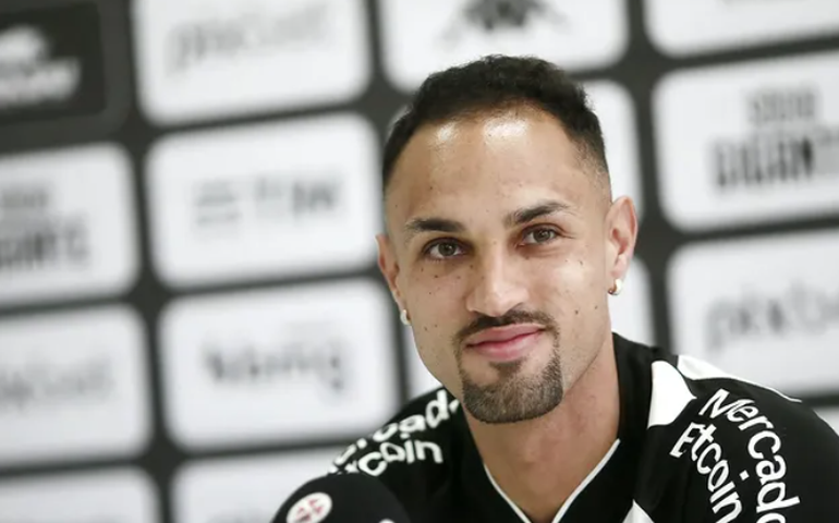 Vasco anuncia rescisão de contrato do atacante Serginho, a caminho do futebol turco