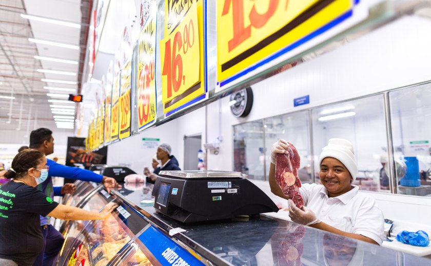 Celeridade na entrega de alvarás impulsiona a geração de empregos em Maceió