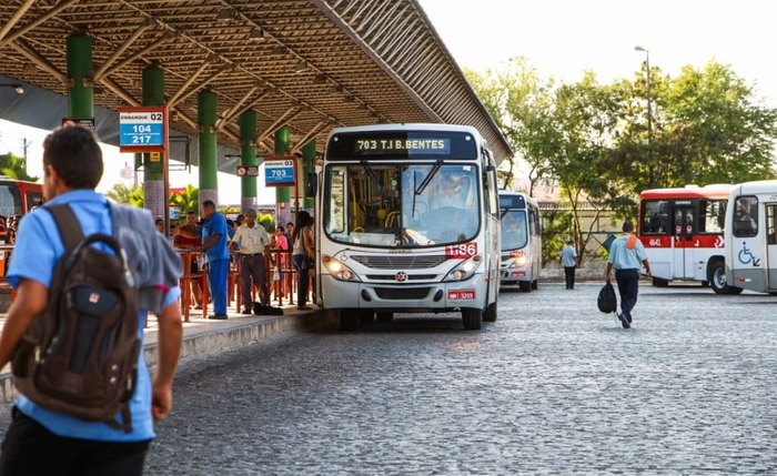 Greve dos rodoviários marcada para 2ª feira, dia 8, para negociação com empresas