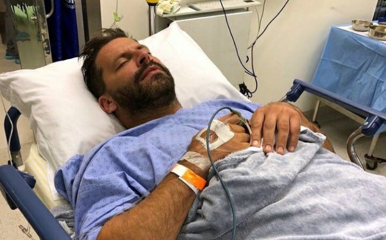 [VÍDEO] Henri Castelli passa por cirurgia na mandíbula após confusão em Alagoas