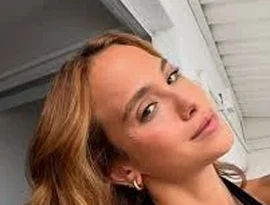 Quem é Emilie Rey, apontada como novo affair de Nanda Costa