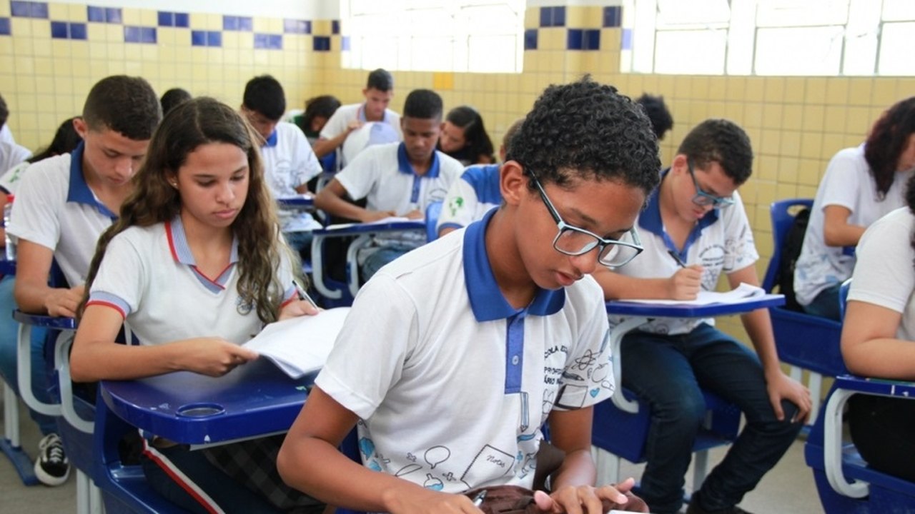 Estudantes da rede pública de AL melhoram desempenho em Português e Matemática