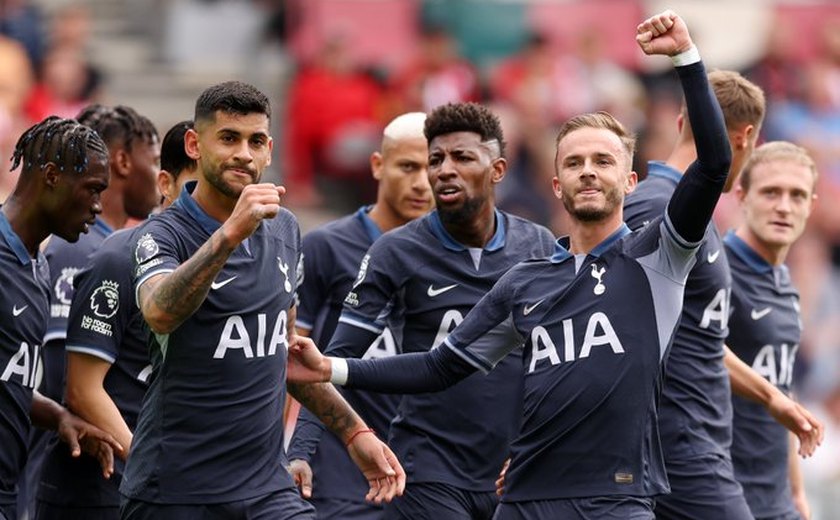 No primeiro jogo sem Kane, Tottenham empata com Brentford na estreia do  Inglês