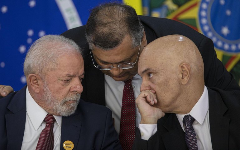 Mídia: Lula se reúne com ministros do STF diante de escolha de novo nome para a Corte