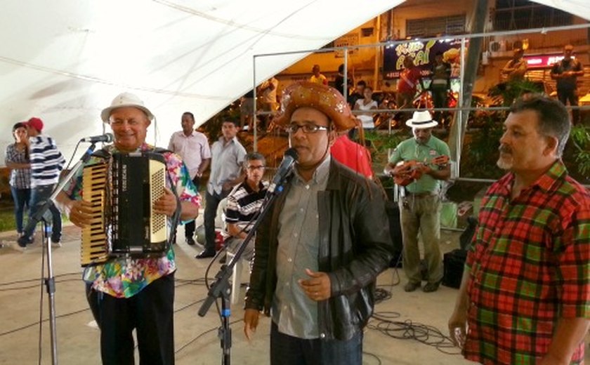 Arapiraca: Abertura do São João do Mercado tem homenagens a Zé do Rojão