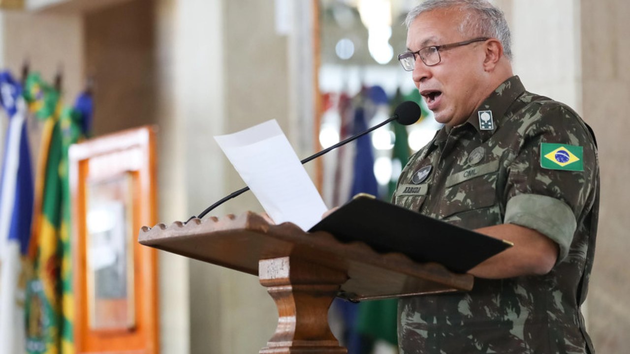 General Júlio Cesar de Arruda é nomeado comandante do Exército a partir do dia 30
