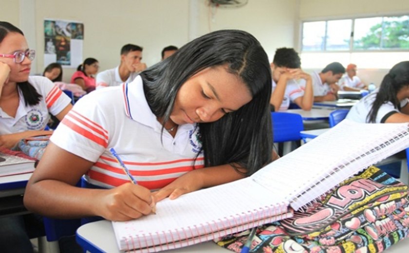 Governo de Alagoas implanta Programa de Ensino Médio Inovador na rede estadual