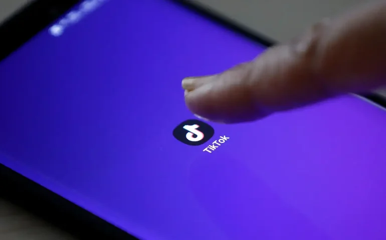 'Trends' perigosas nas redes sociais colocam crianças e adolescentes em risco