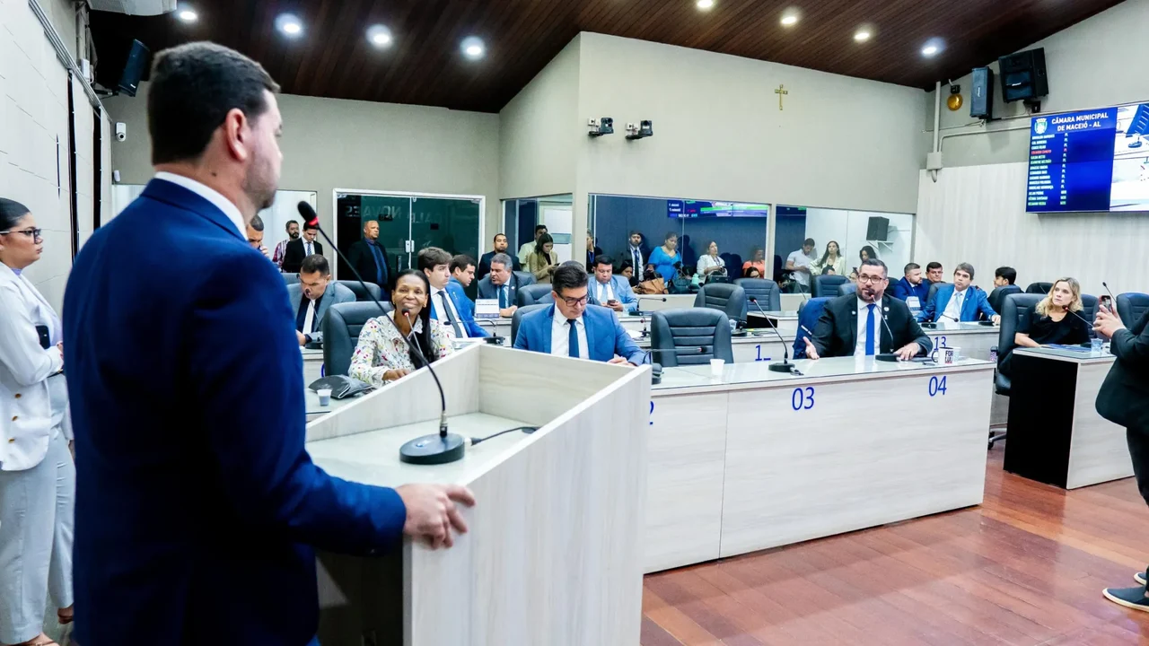 Vereadores usam UPAs e entraves da regulação em Maceió para criticar Saúde de Alagoas