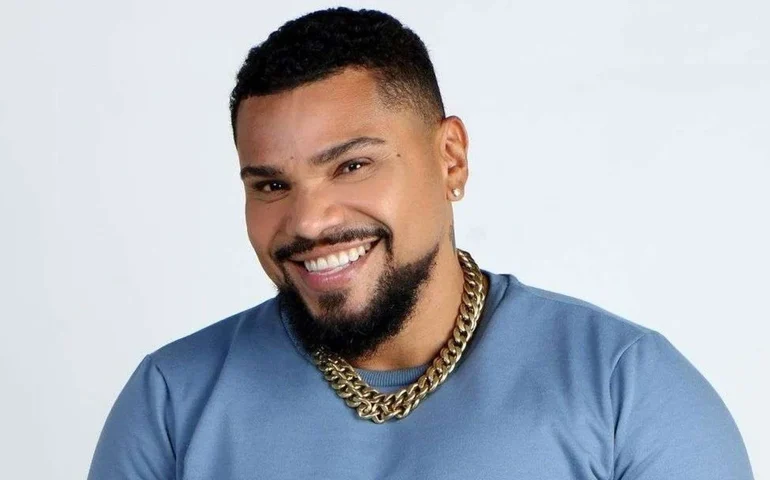 Naldo faz cover de Michael Jackson e vira meme na web; veja reações