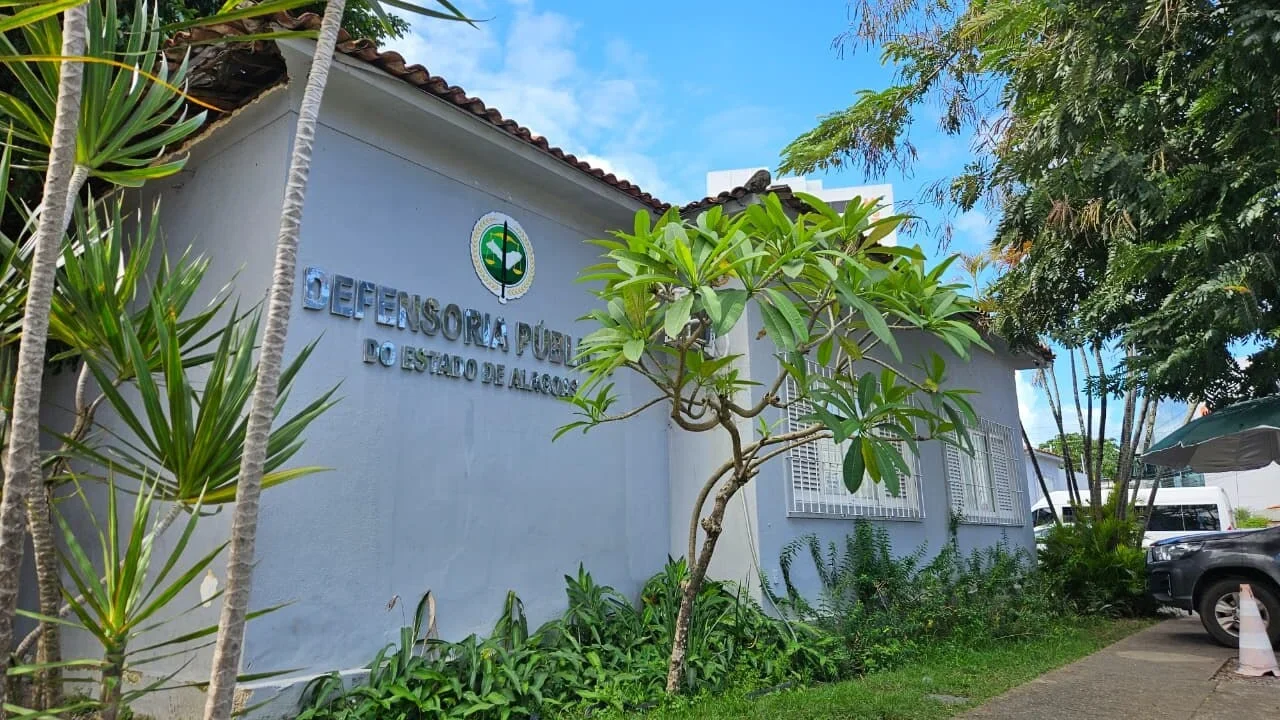 Defensoria de Alagoas mantém plantão para casos urgentes no feriado
