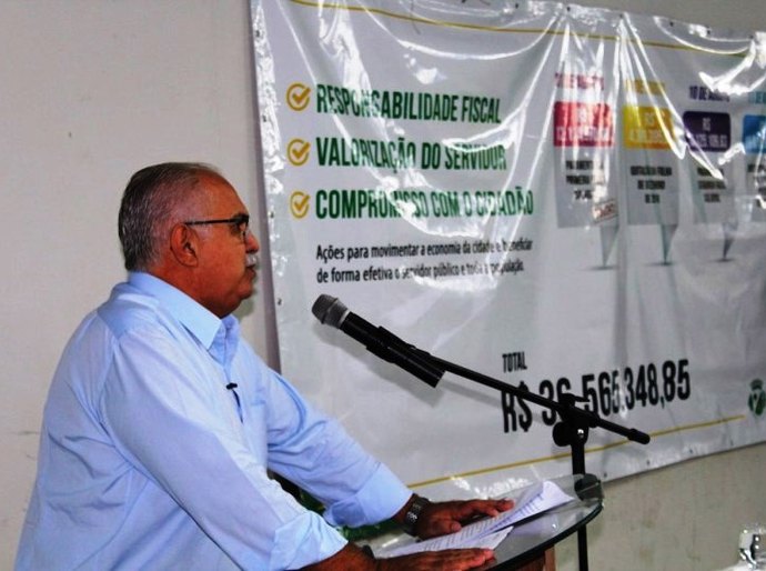 Prefeitura de Arapiraca antecipa 1ª parcela do 13º salário dos servidores