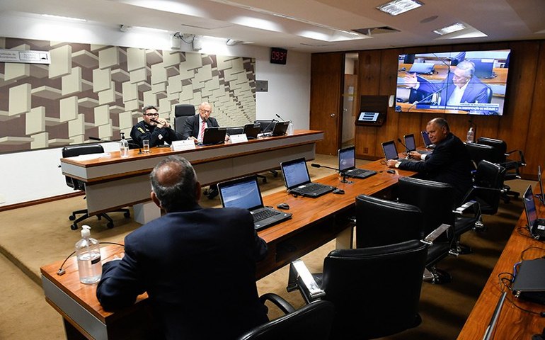 Debatedores defendem volta da cidade e UF de origem nas placas dos veículos