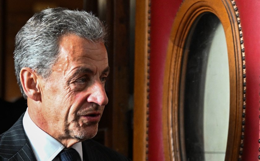 Ex-presidente francês Nicolas Sarkozy é condenado à prisão em caso de financiamento ilegal de campanha