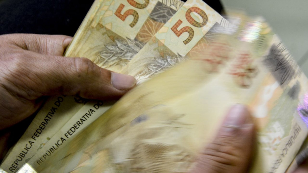 Desindexação do aumento do salário mínimo de outros benefícios não está na ordem do dia, diz ministro do Planejamento