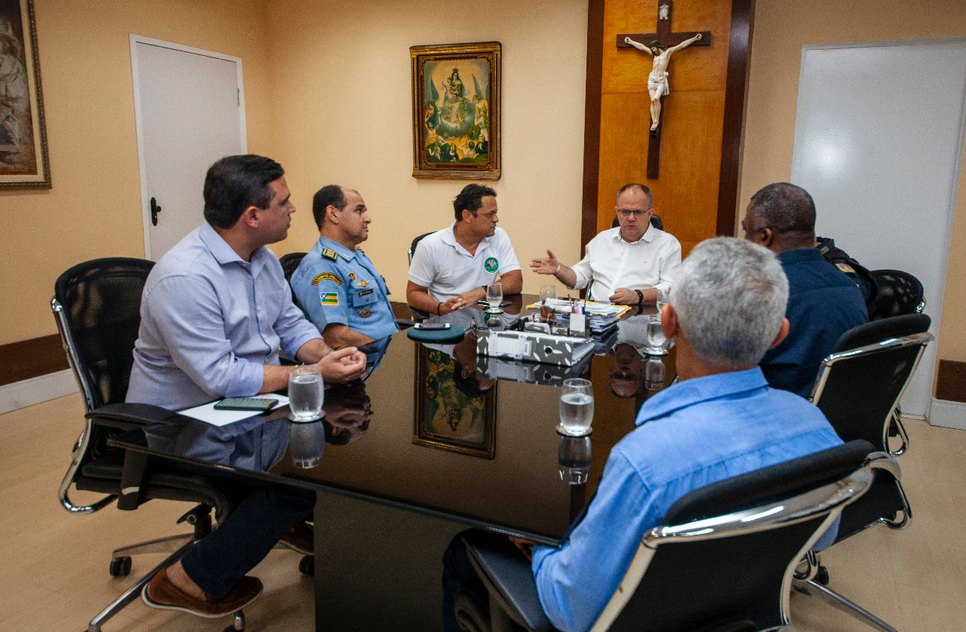 BELIVALDO ASSINA LEI DE SUBSIDIOS / Foto: Marco Vieira/ASN