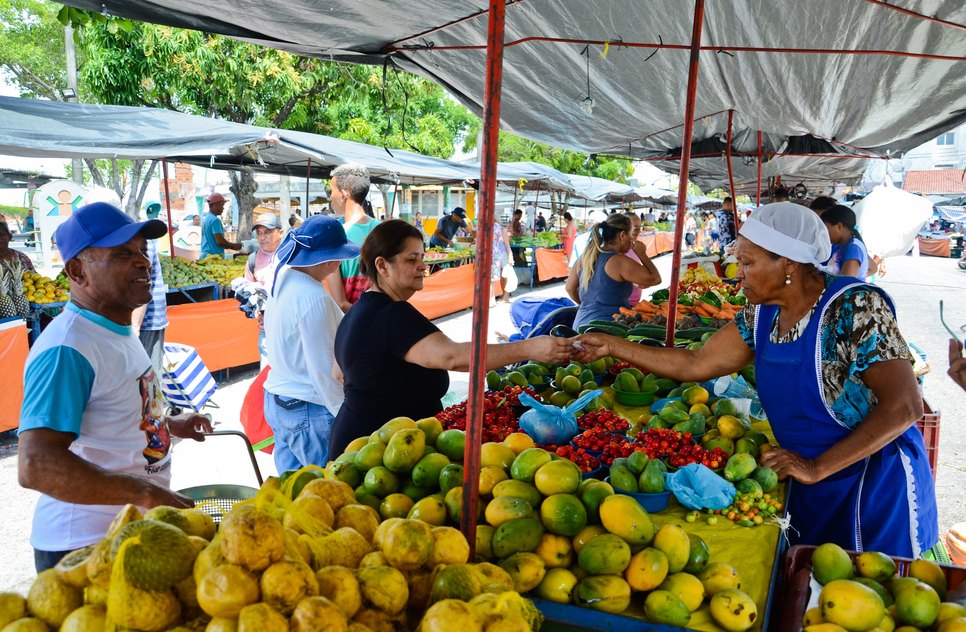 FEIRA LIVRE CASTELO BRANCO / Foto: Fotos: Felipe Goettenauer 