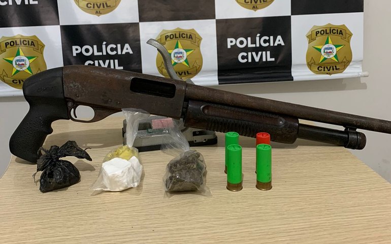 PC autua jovem por tráfico de drogas na Pitanguinha