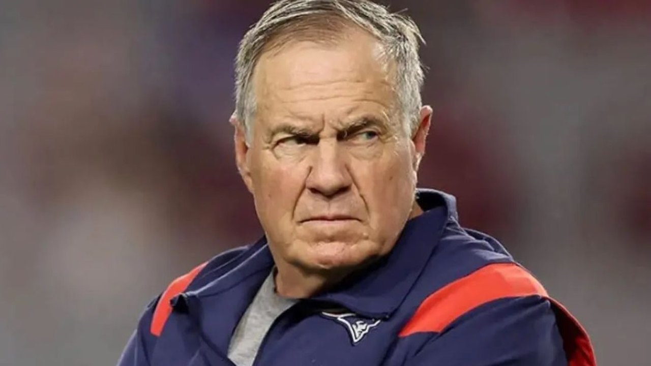 Treinador com mais títulos de Super Bowl, Bill Belichick chega a 300 vitórias na NFL