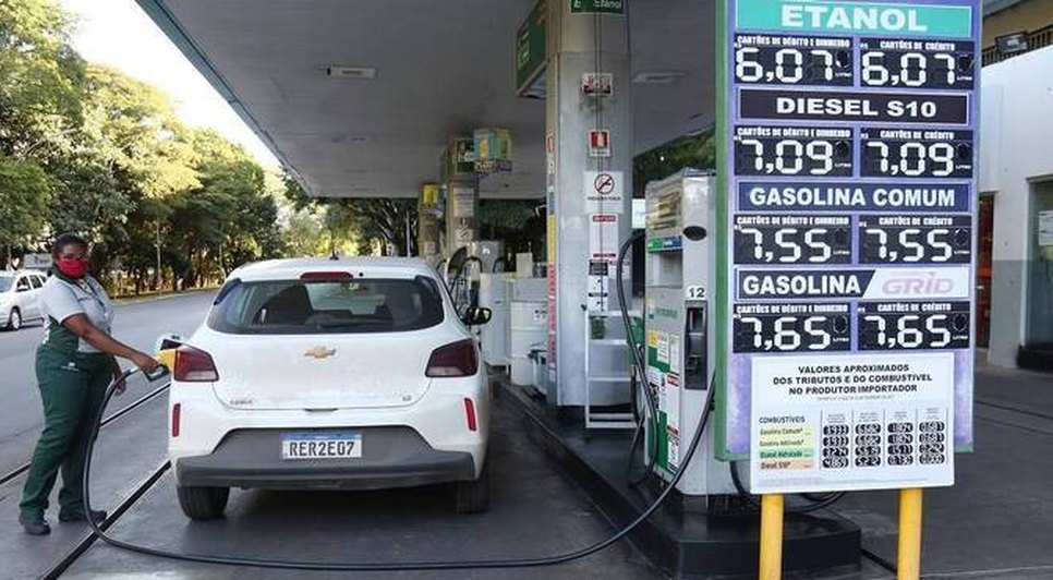 Exibição de novos preços em postos de combustíveis são obrigatórias / Foto: Foto: Fátima Meira/Futura Press/Estadão