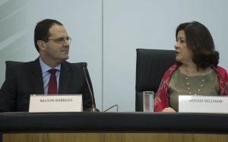 Barbosa: governo vai propor novas regras para cálculo do salário mínimo