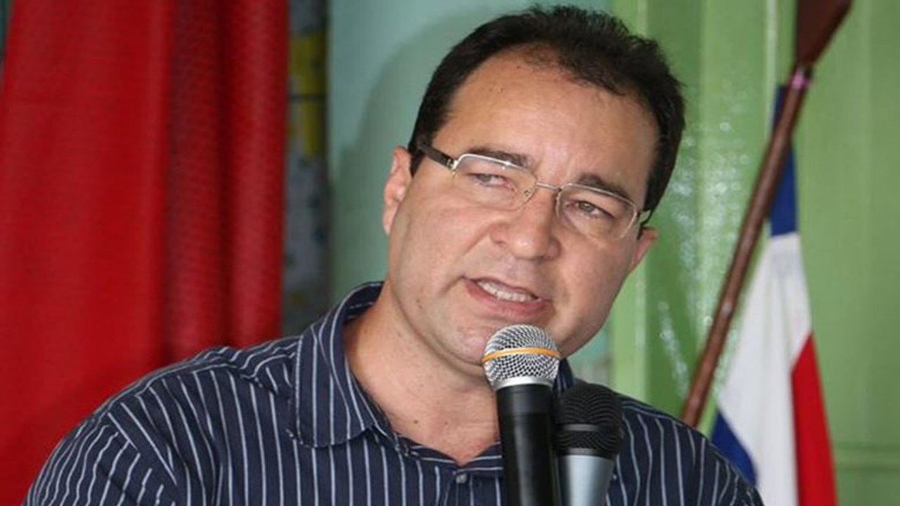 Justiça determina que Oliveiro Piancó entregue todos documentos e informações à Comissão de transição