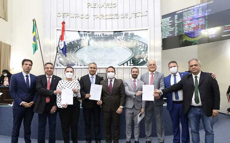 Sessão especial &#8220;Agosto Lilás&#8221; debate violência contra mulher