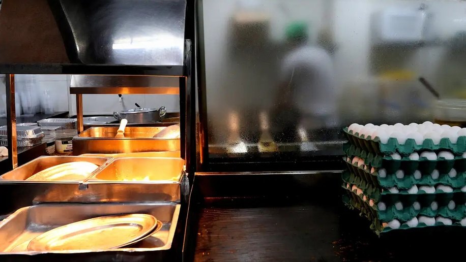 Setor de serviços atingiu recorde de 15,2 milhões de empregos em 2023