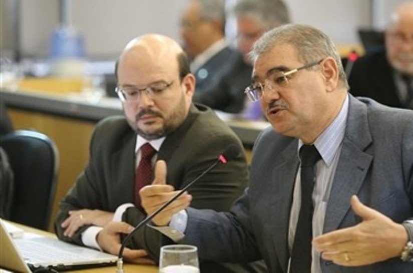 Everaldo Patriota é reconduzido para a presidência da Comissão Nacional de Direitos Humanos