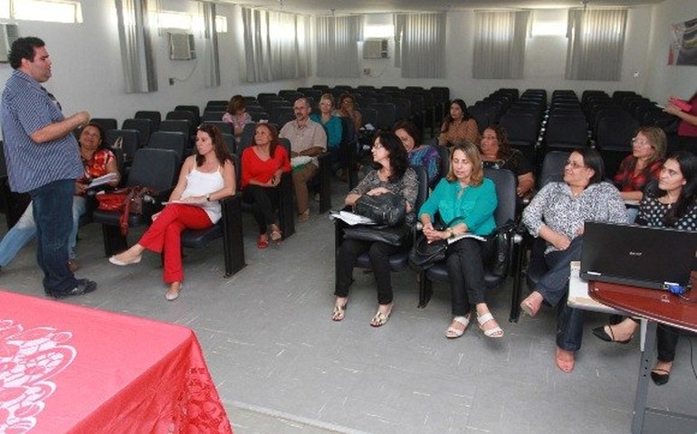 Alagoas vai ter um novo Plano Estadual de Educação até 2015