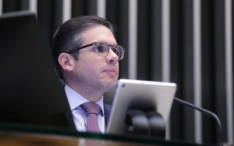 Motta diz ver hoje questão do fim do foro privilegiado com 'muita preocupação'