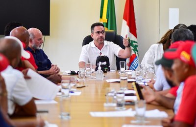 Governador se reúne com movimentos sociais para discutir agenda de assentamentos no campo 