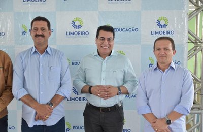 Padre Chrystian Shankar inicia série de palestras à comunidade escolar de Limoeiro de Anadia 