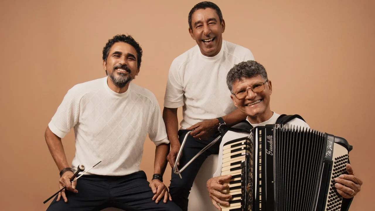 Aparecida Sertaneja monta seu arraiá com o Trio Sabiá e muito mais