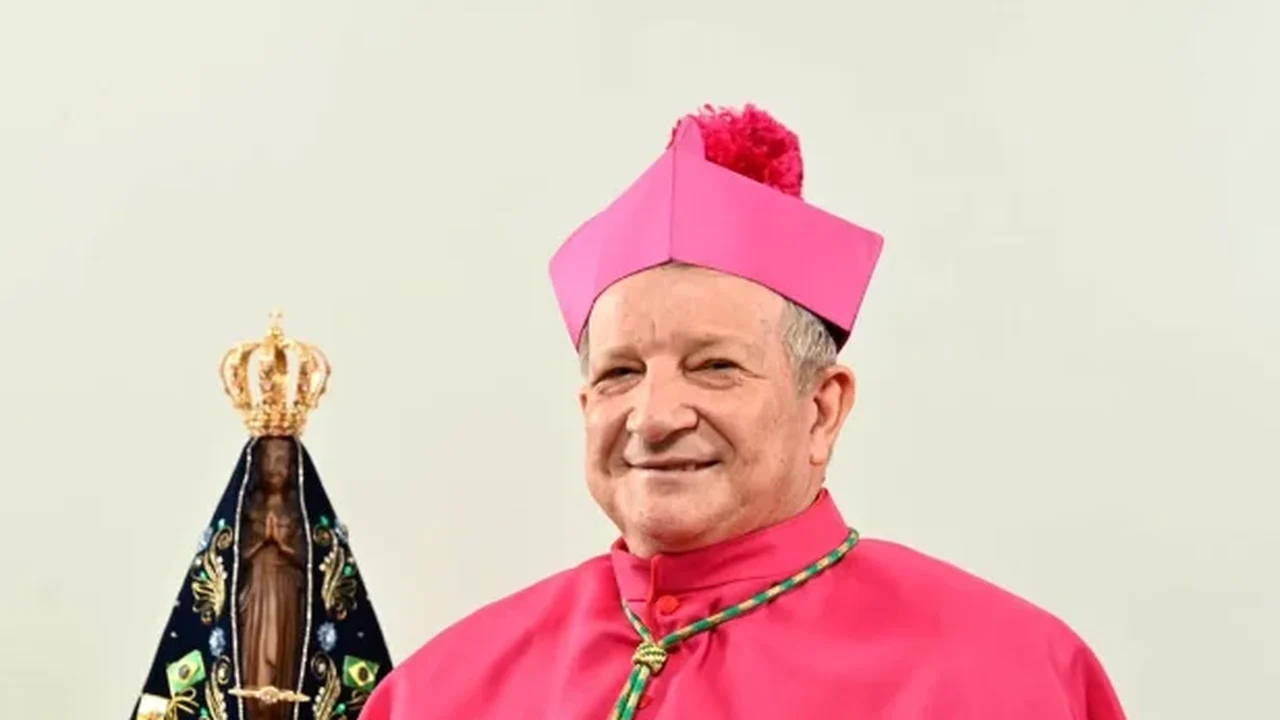 Candidatos usam tema padroeira; arcebispo diz que Evangelho não 'autoriza a odiar'