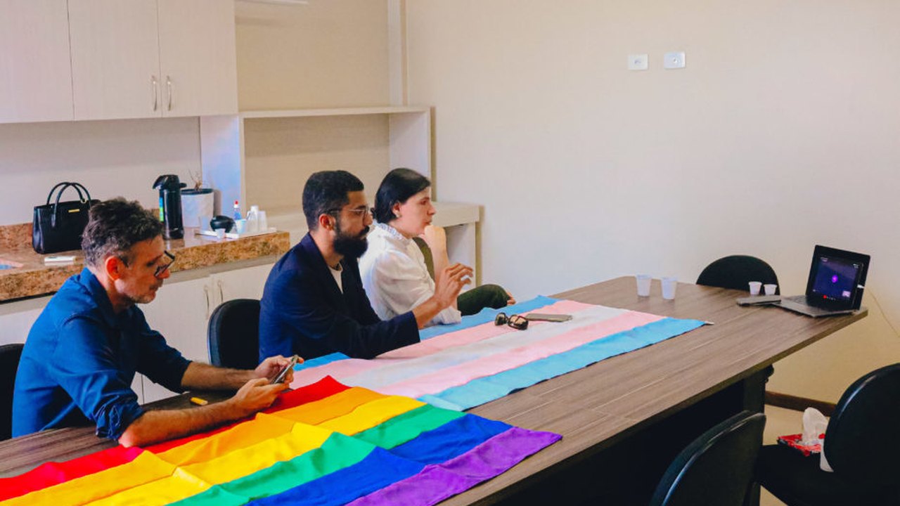 Falta de medicamento para o processo de transexualização é novamente denunciada à OAB/AL