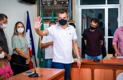 Prefeito Nicolas Pereira anuncia criação de auxilio para os músicos durante três meses