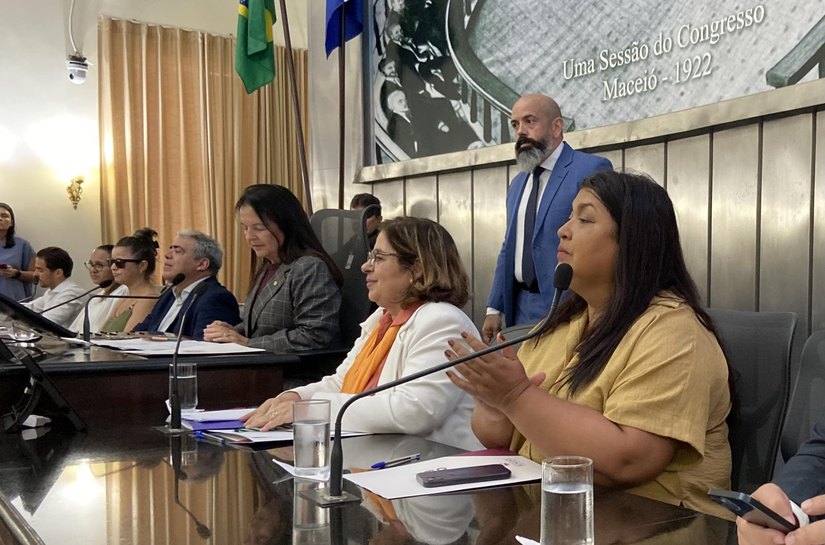 Secretária Maria Silva e ministra Cida Gonçalves debatem políticas públicas voltadas às marisqueiras