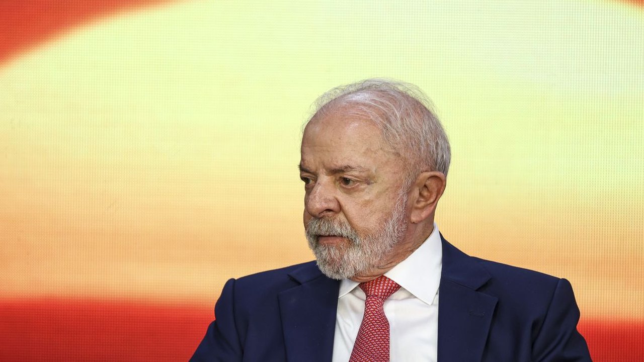 Lula está liberado para campanha após cirurgia, diz médico