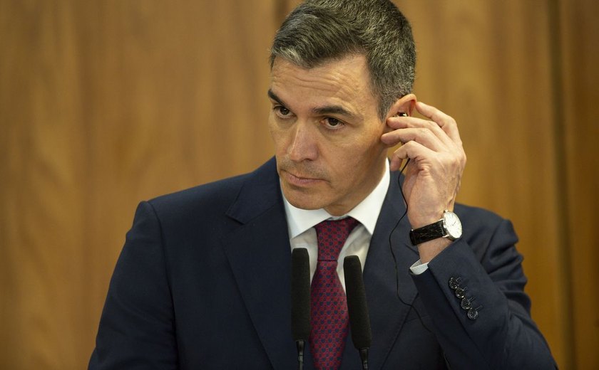 Sánchez diz que estuda renunciar a cargo de premiê em meio a investigação sobre esposa