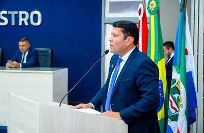 Vereador Allan Pierre solicita Moções de Aplausos para o desembargador Fábio Ferrário e conselheiro Otávio Lessa