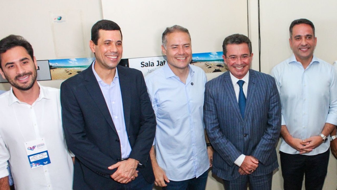 Prefeito eleito de Santana do Mundaú participa de congresso promovido pela AMA