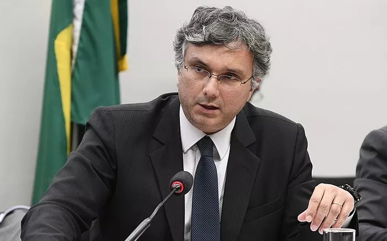 Reajuste de 5% teria custo de R$ 12,6 bi em 2023, afirma secretário
