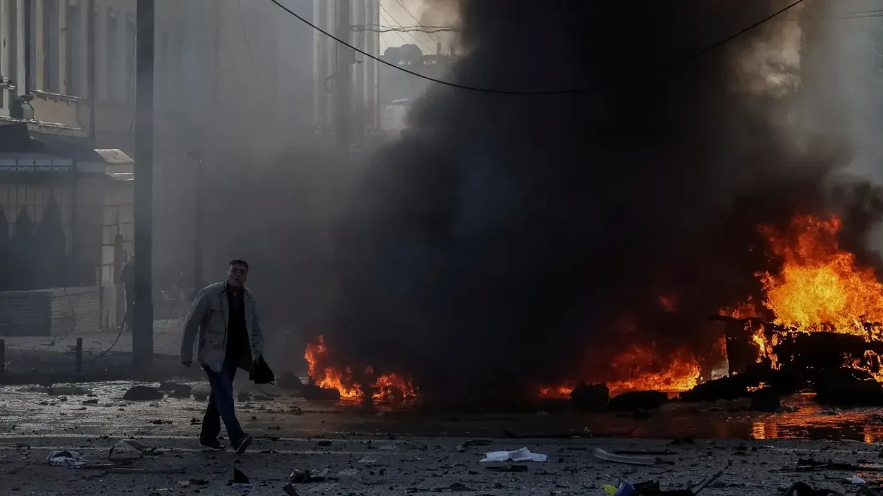 Rússia bombardeia segunda maior cidade da Ucrânia; ataque deixa mais de 20 feridos