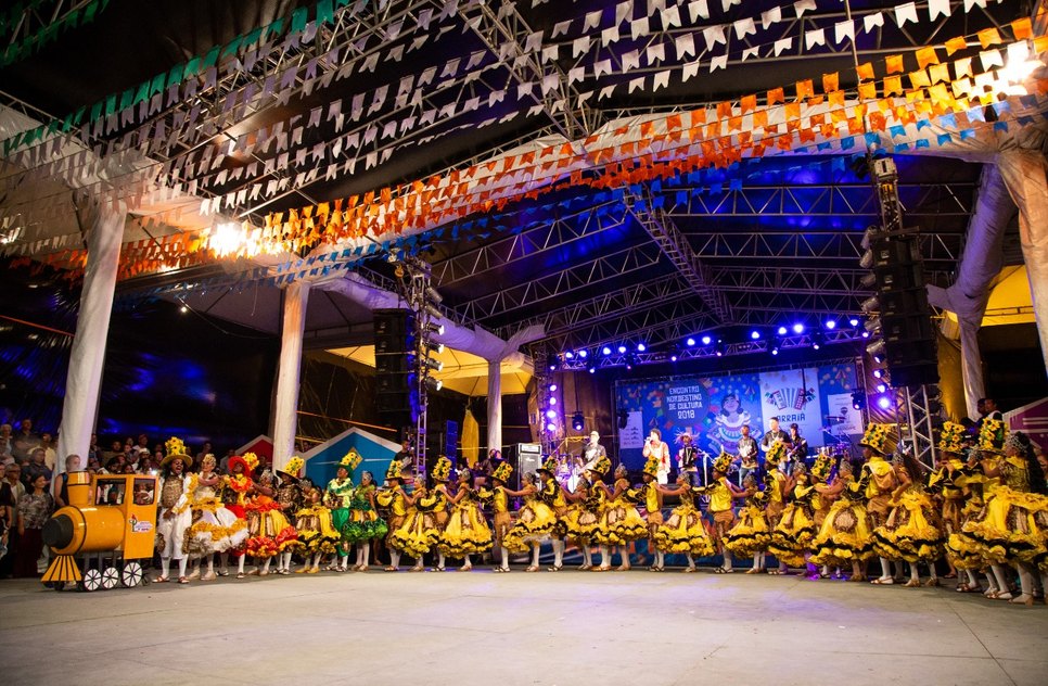 ARRAIA DO POVO