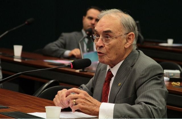 Deputado federal Arolde de Oliveira (PSD-RJ)