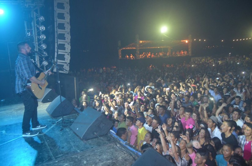Dia do Evangélico atrai milhares de fieis para a Orla do São Francisco